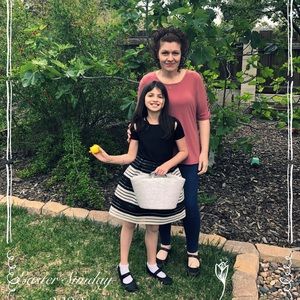 Meet your Posher, Amaris